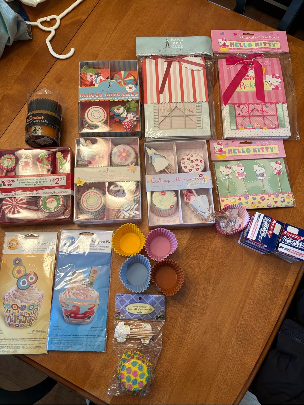 Cupcake Treat Boxes and Party Baking Supplies